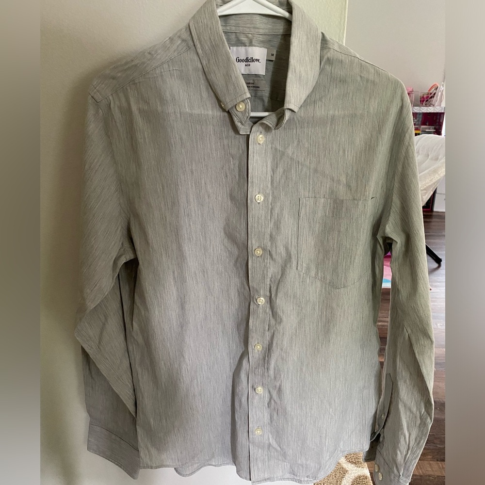 Men’s Goodfellow Dress Shirt Size Medium